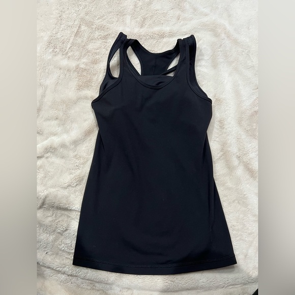 Women's Size 6 Lululemon Tank With Built In Bra - Picture 2 of 2